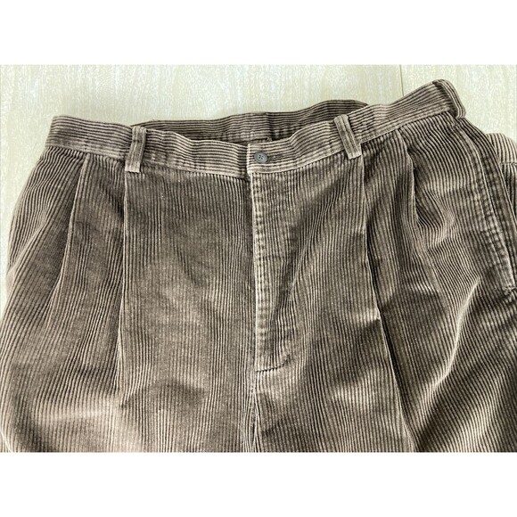 Jos A Bank Pants Men's 36 x 29 Brown Corduroy Pants Pleated and Cuffed - Picture 4 of 7
